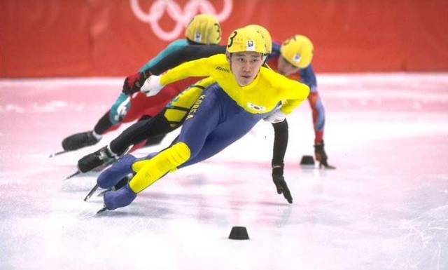 法尔克：格纳布里想留队，但拜仁不想再为他支付高薪